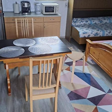 Casa Luna Gura Humorului Esterno foto