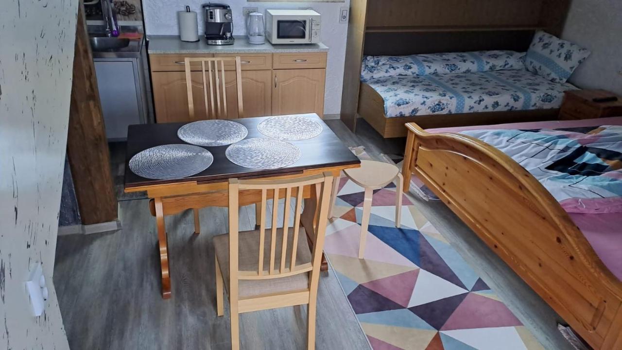 Casa Luna Gura Humorului Esterno foto